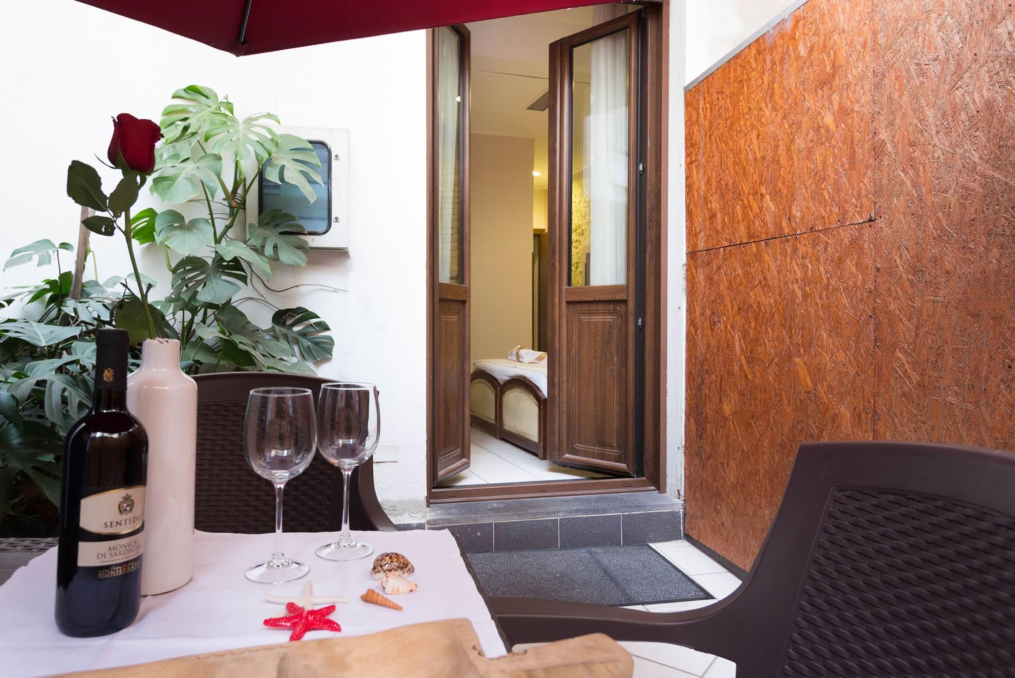 Arcobaleno Rooms Cagliari Luaran gambar