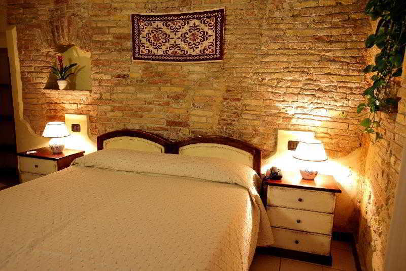 Arcobaleno Rooms Cagliari Luaran gambar