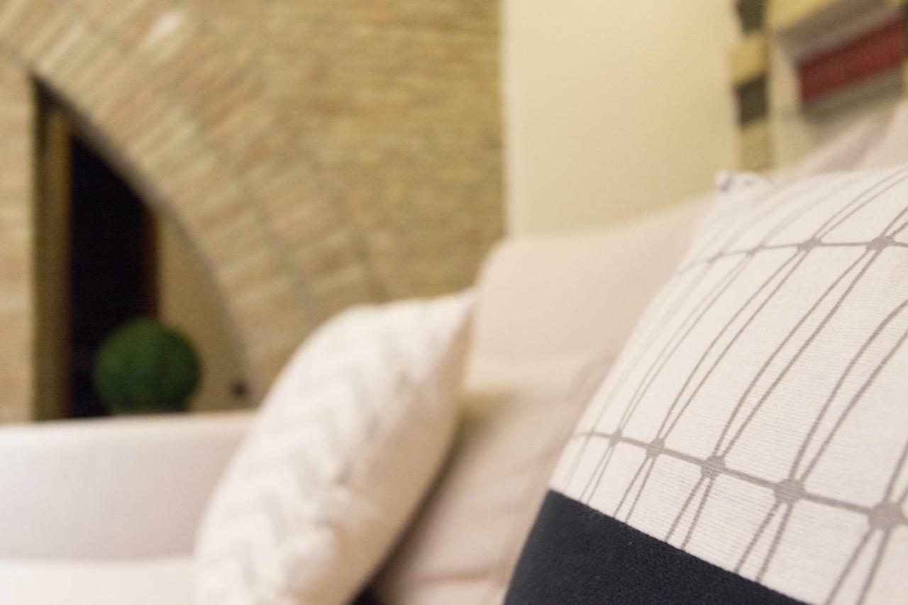 Arcobaleno Rooms Cagliari Luaran gambar
